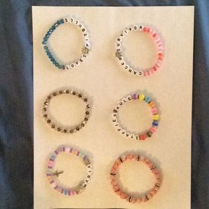 JEWELS TO HELP HOMELESS ANIMALS